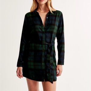 Abercrombie plaid shirt dress Size Small